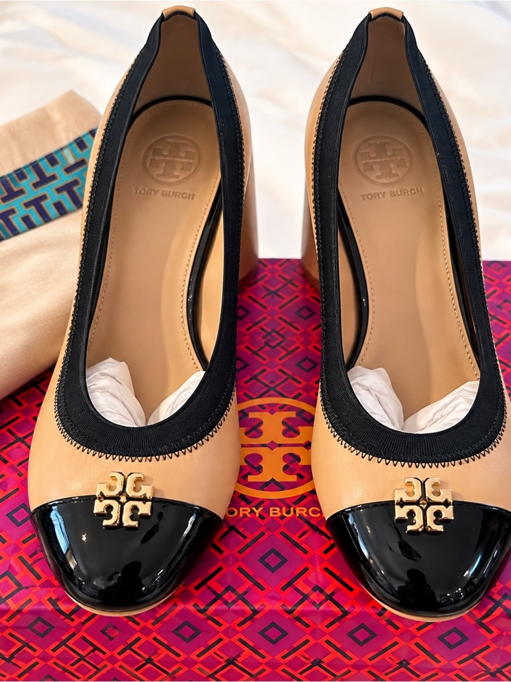 Tory Burch Jolie 75mm Pump Beige Black Leather Size 9.5 New
